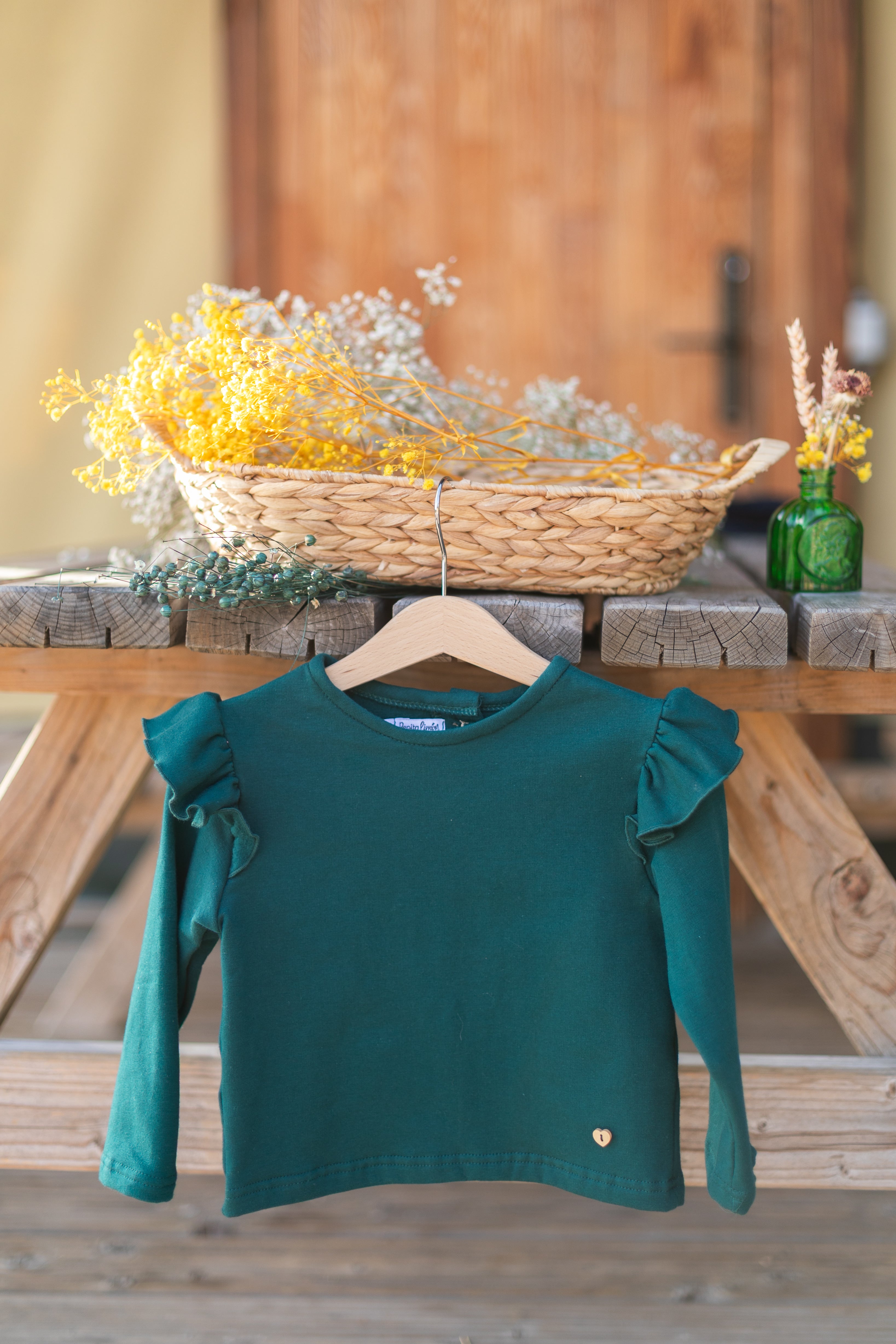 Sudadera verde botella volantes